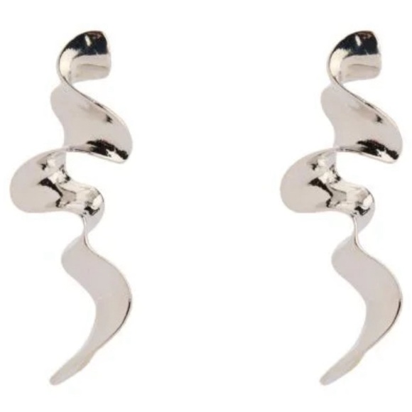 Akira Silver Twist And Turn Drop Earrings - Picture 3 of 9